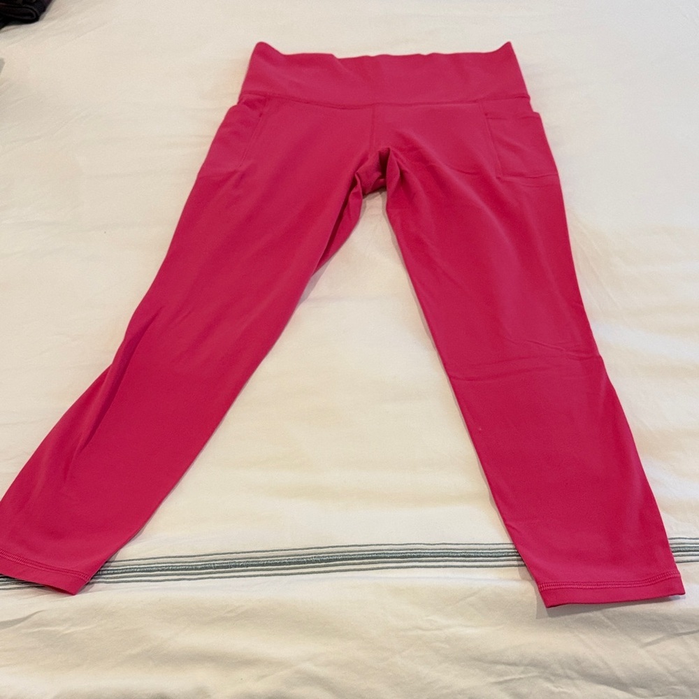 Athleta Salutation Stash 7/8 tight size Small bright pink